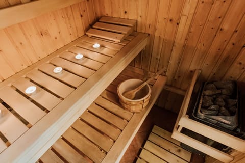 Sauna, Seating area