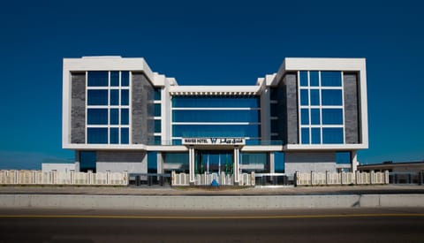 Property building, Facade/entrance