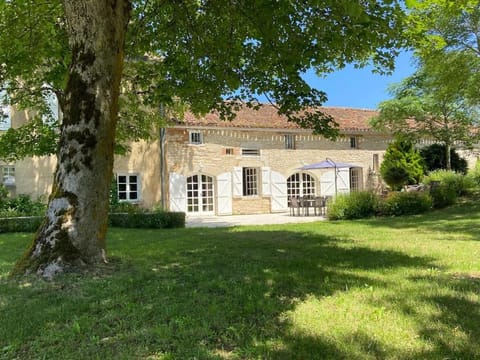 Property building, Facade/entrance, Garden