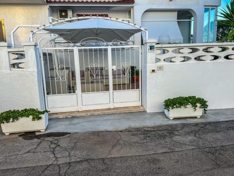 Property building, Balcony/Terrace