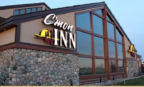 C'mon Inn & Suites Fargo Hotel in Fargo