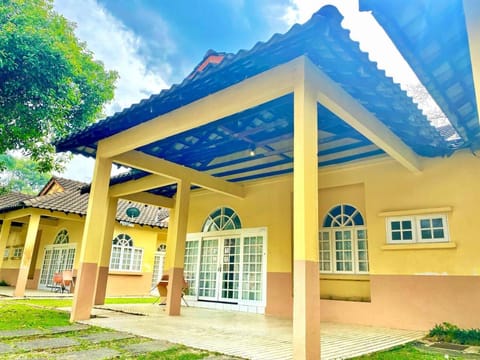 Property building, View (from property/room), Street view