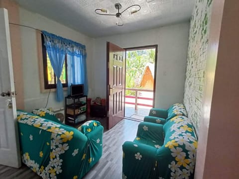 Jodels Paradise Bed and Breakfast in Bicol