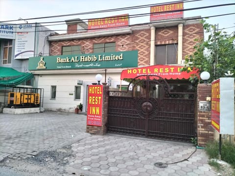 Hotel Rest INN Bed and Breakfast in Lahore