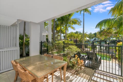 Salt&Pepper Sanctuary - Plunge Pool Resort Apartment by uHoliday - 2BR, 1BR and Studio Hotel Room configurations available Condominio in Kingscliff