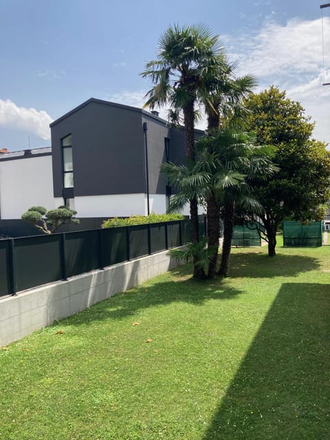 Garden, Balcony/Terrace, Garden view