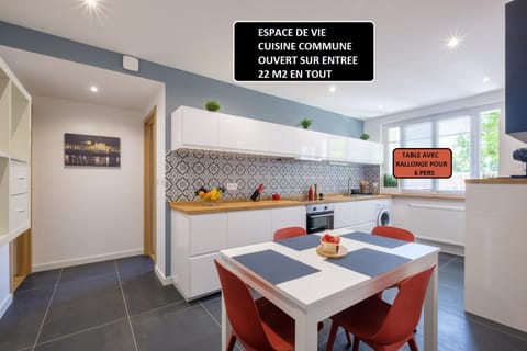 APPART 3 SUITES-CHAQUE SUITE AVEC SDO Wc PRIVATIFS - CUISINE COMMUNE Apartment in Tassin-la-Demi-Lune