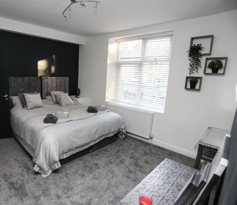 Cheerful 4-bedroom home in Sheffield Apartment in Sheffield