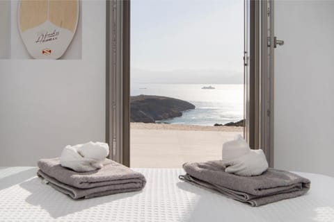 Sea view, towels