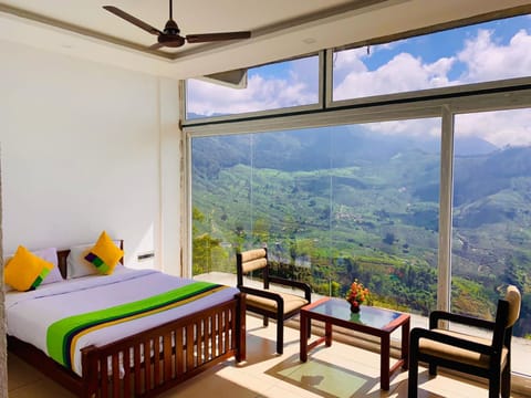 Bedroom, Mountain view