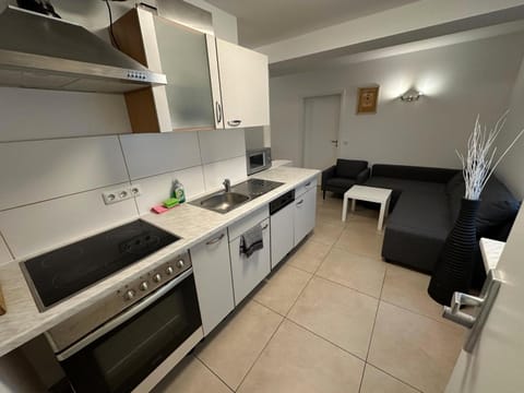 Kitchen or kitchenette, Living room, Seating area, dishwasher, minibar, pet friendly, stove