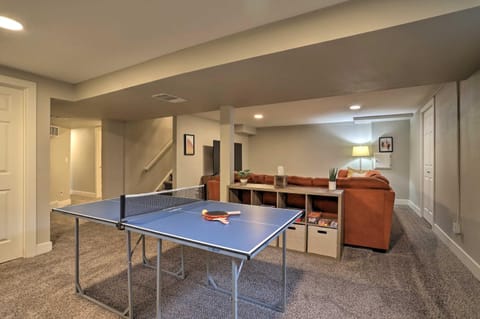 Westminster Home with Game Room and Private Yard! Casa in Westminster