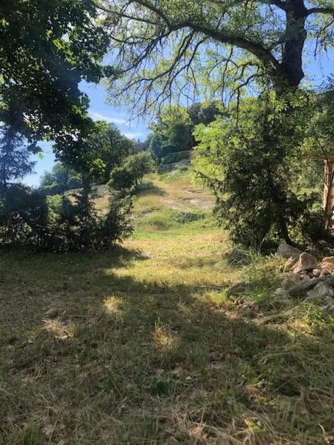 Logement calme avec vue sur le Luberon Apartment in Apt