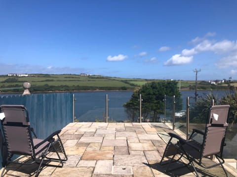 Patio, Balcony/Terrace, River view, Sea view