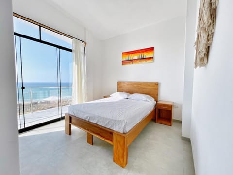 Bed, Balcony/Terrace, Bedroom, Sea view