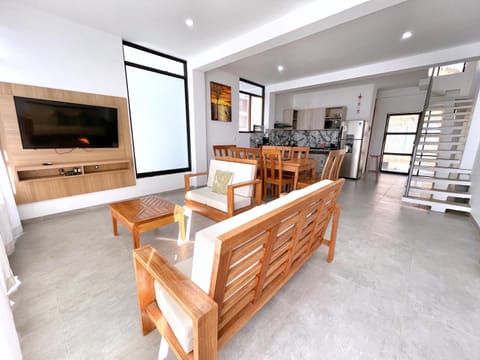 Communal lounge/ TV room, Kitchen or kitchenette, Dining area