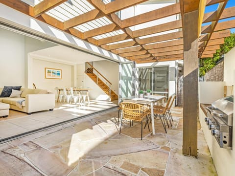 Surfside Dreaming House in Tweed Heads