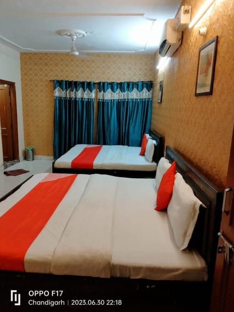 Hotel Diamond Ring Chandigarh Hotel in Chandigarh