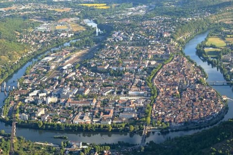 Maison de ville dans le centre historique de Cahors - Cosy townhouse in the historical center of Cahors House in Cahors