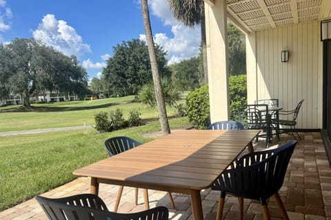 Golf and Tennis Community - Executive Suite - Golf Course Views Maison in Wesley Chapel