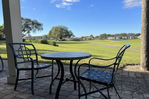 Golf and Tennis Community - Executive Suite - Golf Course Views House in Wesley Chapel