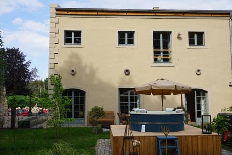 Alte Brennerei Schloss Zehista OG Akelei Apartment in Pirna