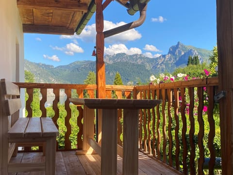 Balcony/Terrace, Mountain view