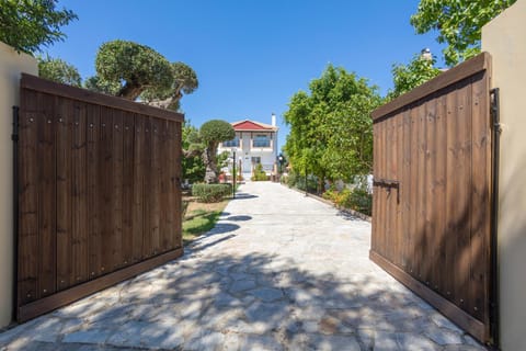 Property building, Facade/entrance, Spring, Day