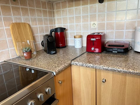 Coffee/tea facilities, Kitchen or kitchenette, toaster, kitchen