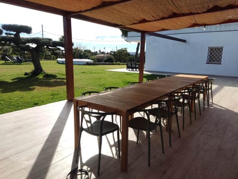 Patio, Dining area