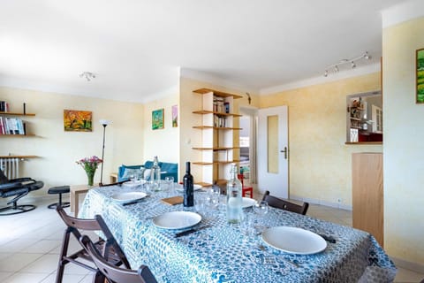 Attractive 3 bedroom with balcony and parking - Dodo et Tartine House in Toulon