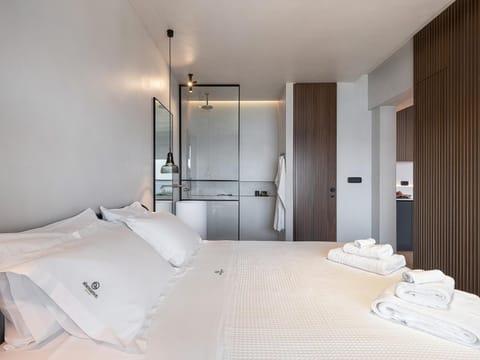 Brand new Luxury Seannamon Suites, amazing seaview Eigentumswohnung in Akti Koundourou