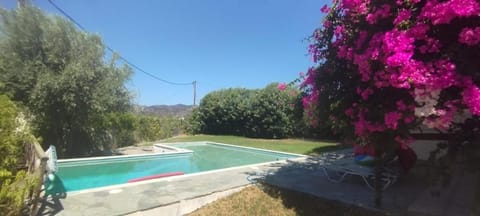 Villa Frangipani with large private pool, Rhodes Villa in Lardos