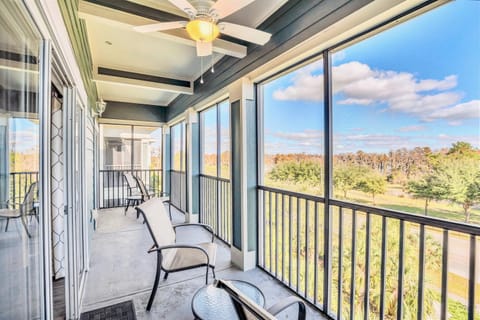 View (from property/room), Balcony/Terrace, Seating area