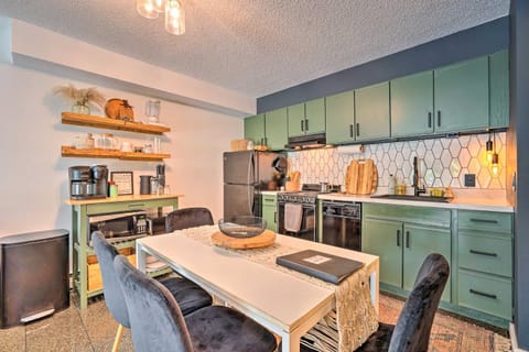 Ski-InandSki-Out Magic Mountain Condo with Deck! Copropriété in South Londonderry