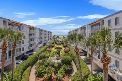 OCEAN VIEW-St Simons says Relax at The Beach Club House in Saint Simons Island