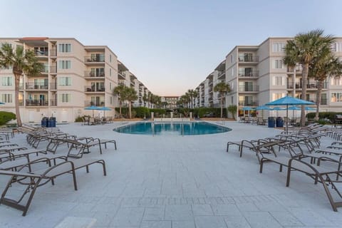 OCEAN VIEW-St Simons says Relax at The Beach Club House in Saint Simons Island