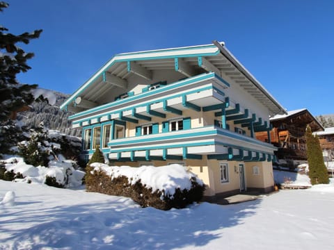 Property building, Winter