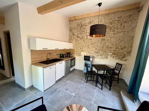 La Parenthèse du Var - Gîte avec grande terrasse vue sur piscine Apartment in Lorgues