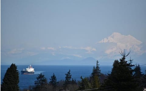 PA Horizon Hillside Casa in Port Angeles