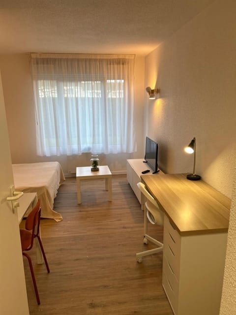 TV and multimedia, Living room, Photo of the whole room, Seating area