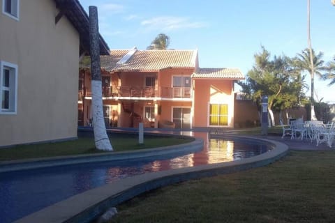 Village em Condomínio c/ piscina e acesso a praia Casa in Arembepe