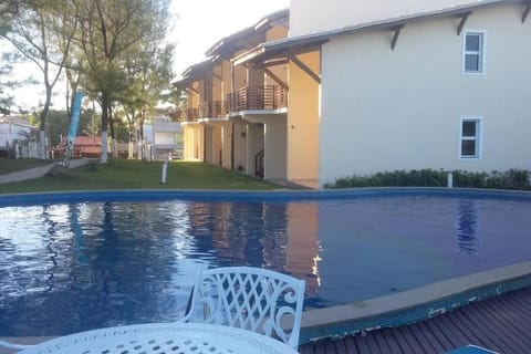 Village em Condomínio c/ piscina e acesso a praia House in Arembepe