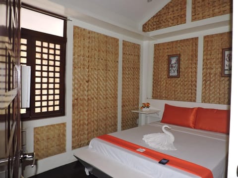 Orange Mangrove Pension House Chambre d’hôte in Puerto Princesa