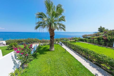 Natural landscape, Garden, Sea view