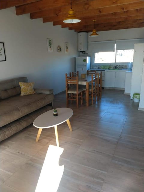 Duplex familiar con pileta en zona parque House in Necochea