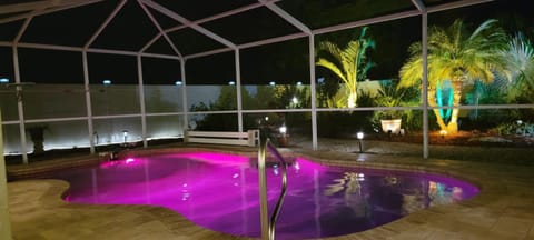 Private Heated Pool and Healing Mineral Waters Nearby House in North Port