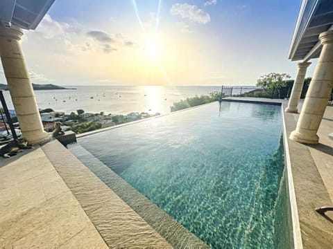 Balcony/Terrace, Swimming pool, Sunset