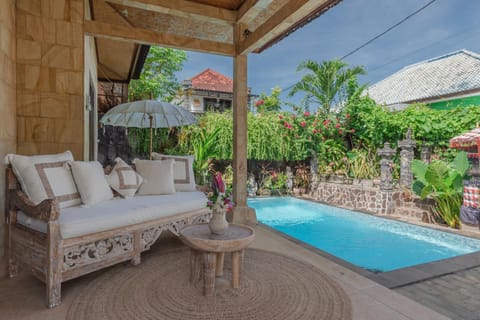 Property building, Spring, Day, Garden, Garden view, Pool view, Swimming pool, Swimming pool