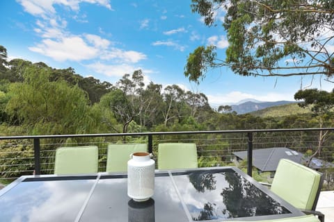 Day, Natural landscape, View (from property/room), Balcony/Terrace, Dining area, Mountain view